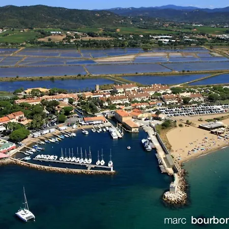 Appartement Hyères, 2 Pièces, 4 Personnes - Fr-1-335-123 *