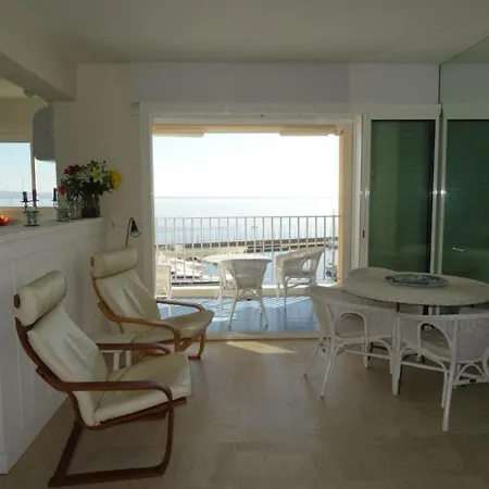 Hyères, 2 Pièces, 4 Personnes - Fr-1-335-123 Appartement Hyères