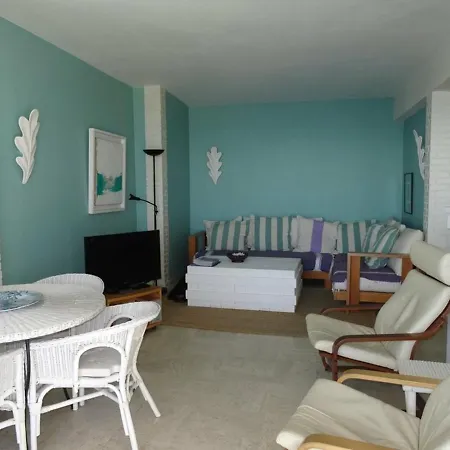 Appartement Hyères, 2 Pièces, 4 Personnes - Fr-1-335-123 Hyères